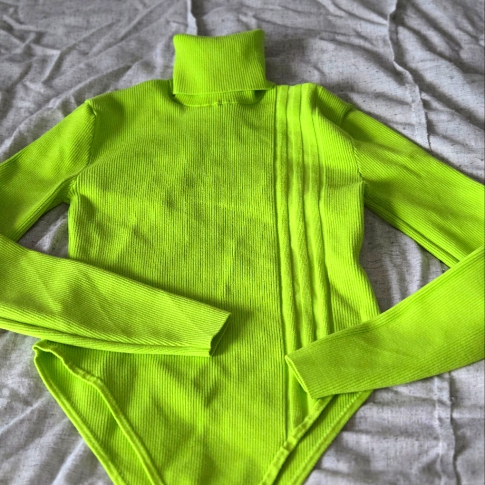 Adidas Originals Women's Ivy Park Bodysuit Size Medium HC5969 - Used